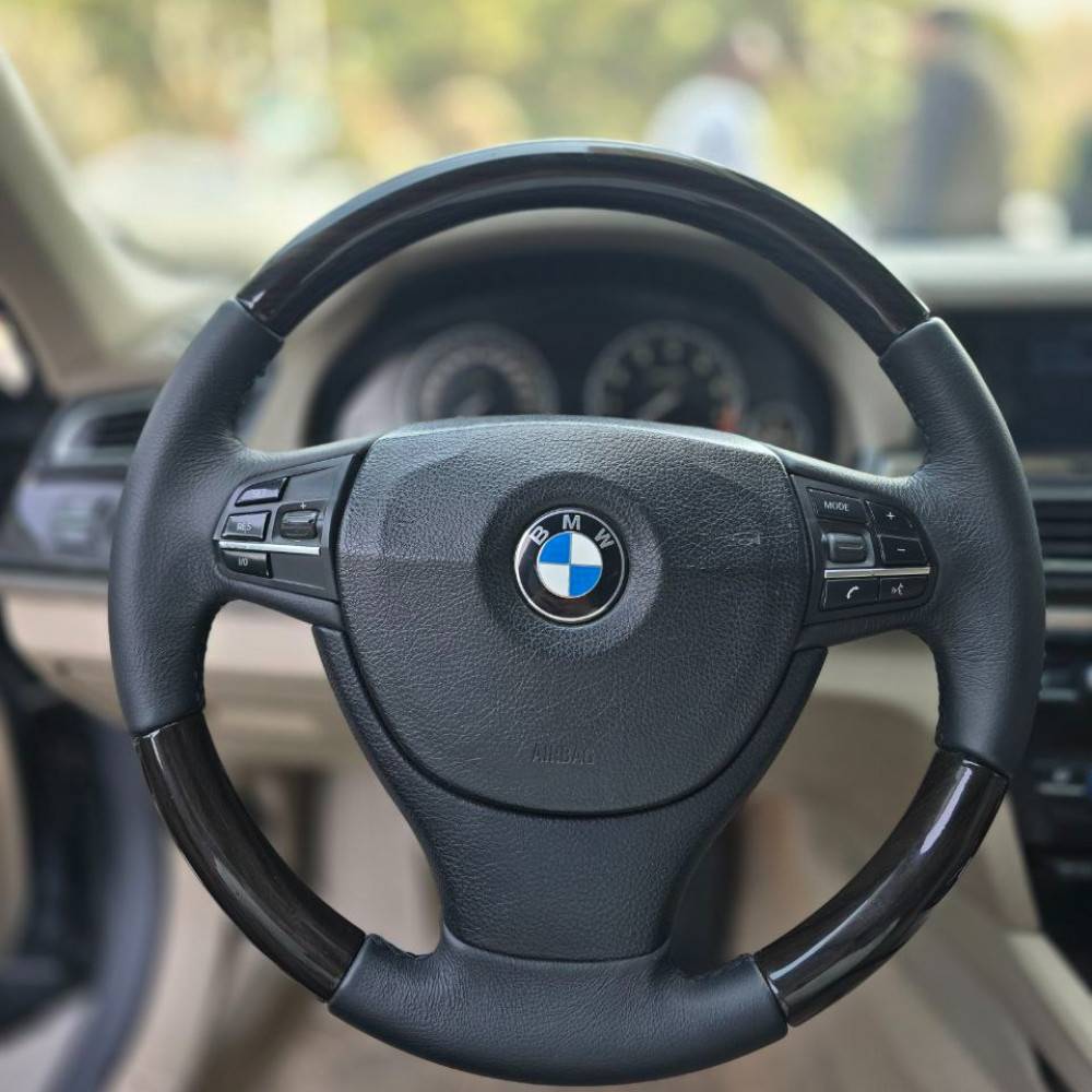 بی ام و 750LI مدل ۲۰۱۰