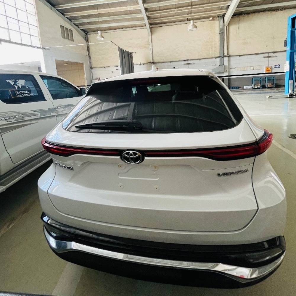 تویوتا مدل ونزا 2.0 لیتر لاکچری پلاس سال 2024  صفر