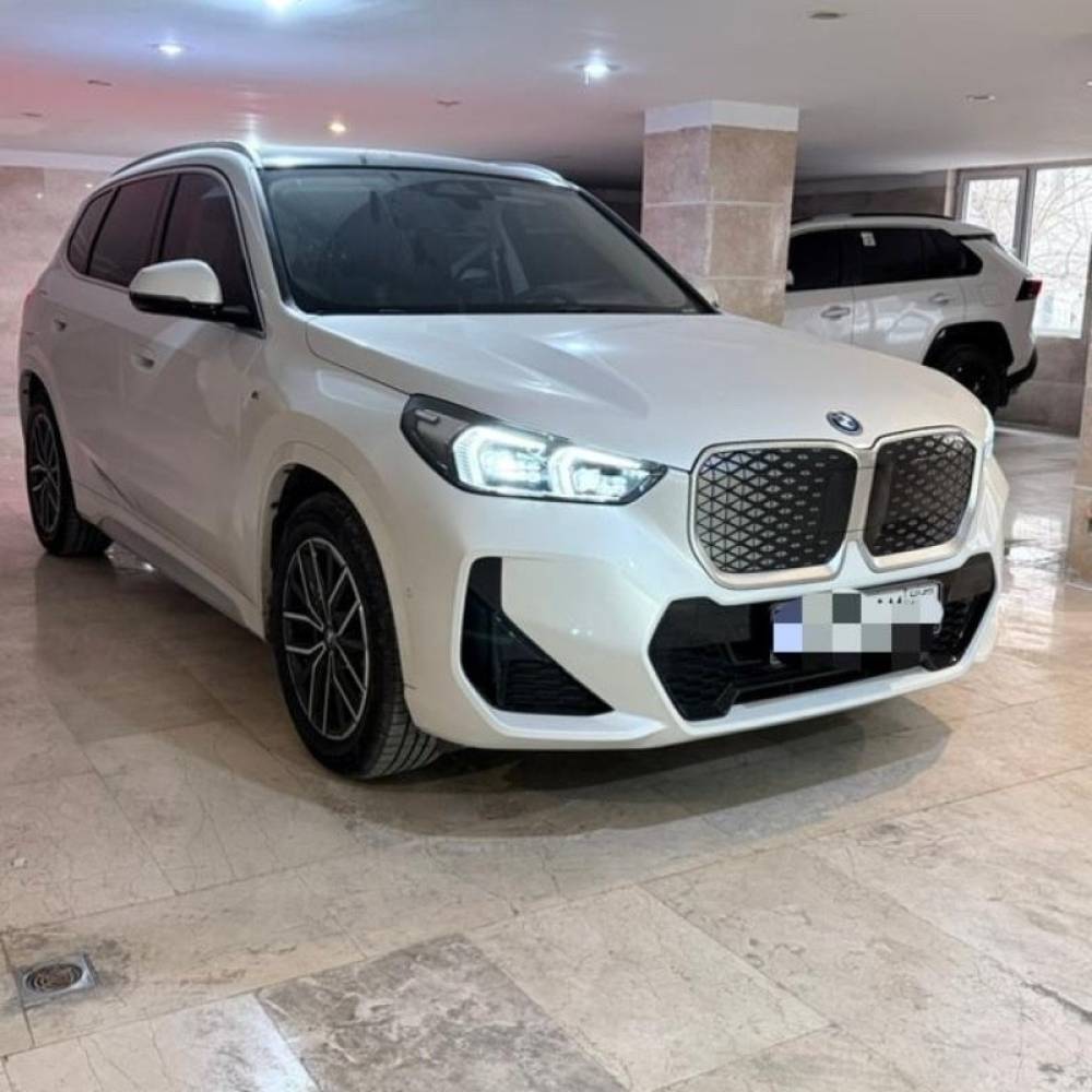 بی ام و مدل ix1 eDrive 25L سال 2025  کارکرده