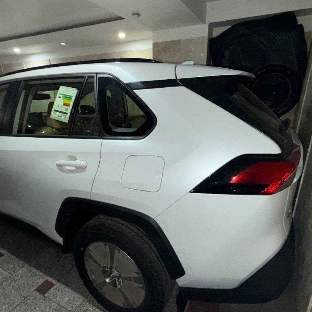 تویوتا مدل راوفور 2.5 لیتر دو دیفرانسیل ادونچر سال 2025  کارکرده