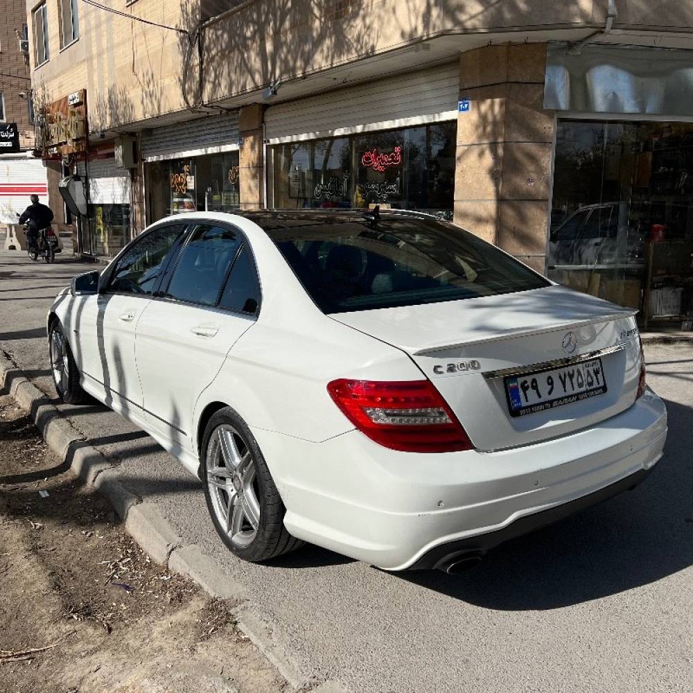 بنز مدل کلاس C C200 سال 2012  کارکرده