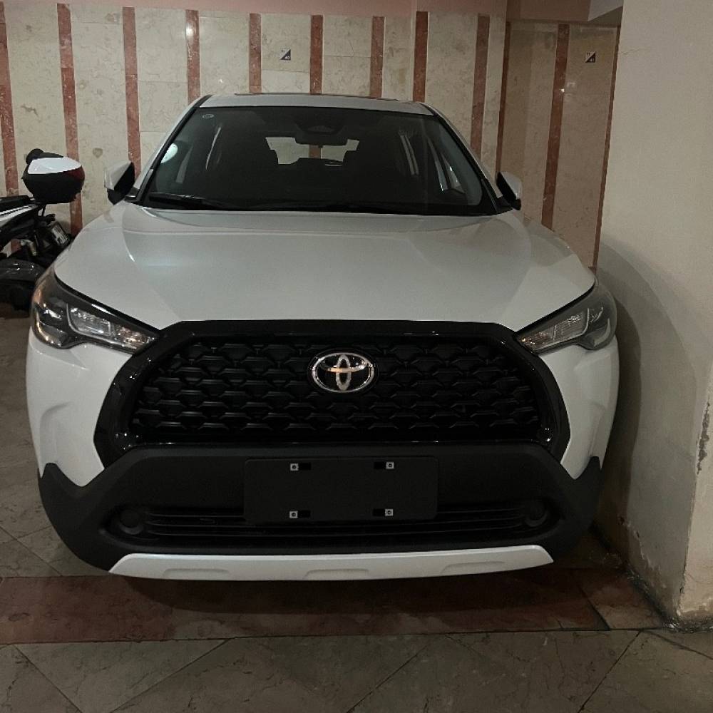 تویوتا مدل کرولا کراس هیبرید 2.0 لیتر سال 2024  صفر