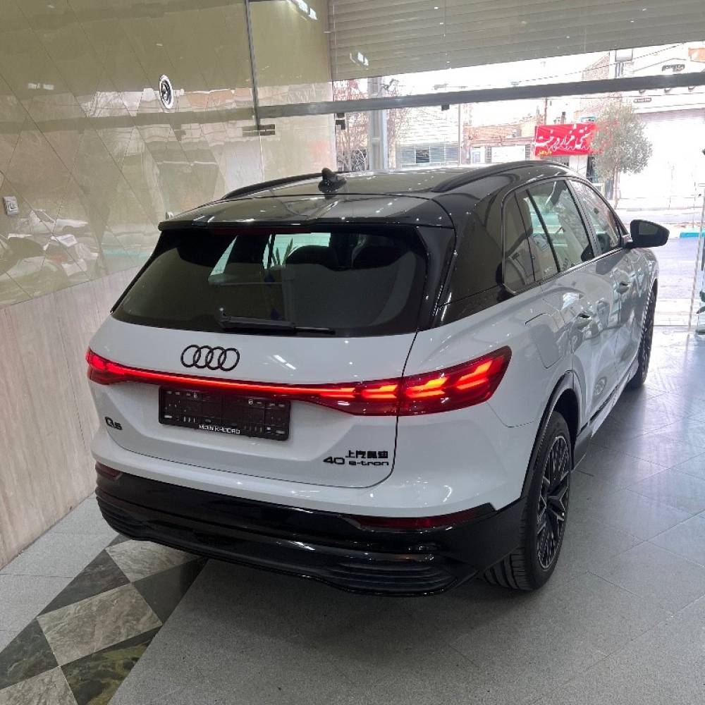 آئودی مدل Q5 e-tron 40 سال 2024  صفر