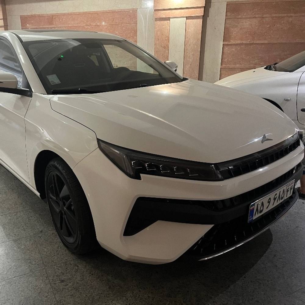 کی ام سی مدل J7 سال 1404  کارکرده