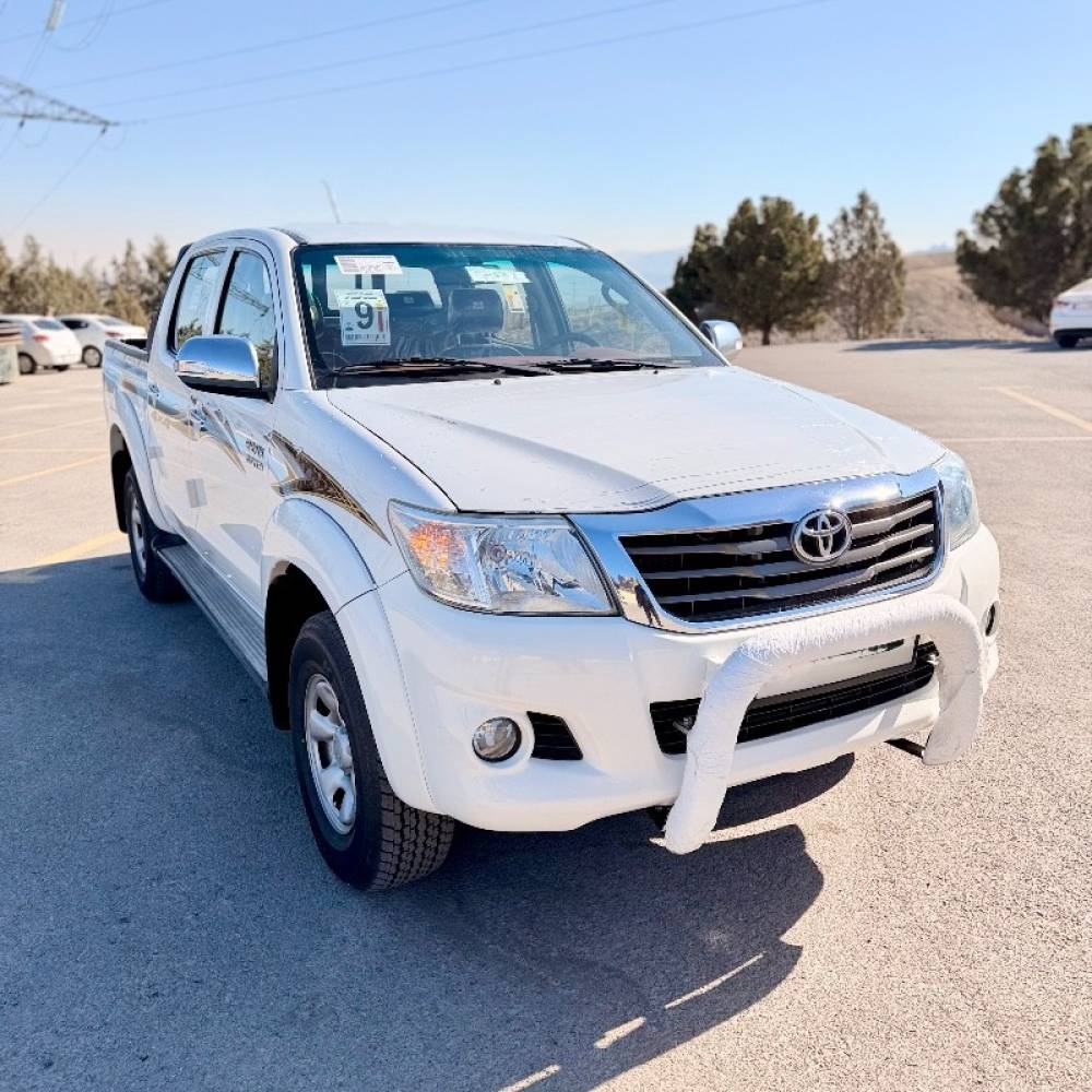 تویوتا مدل هایلوکس  کارکرده