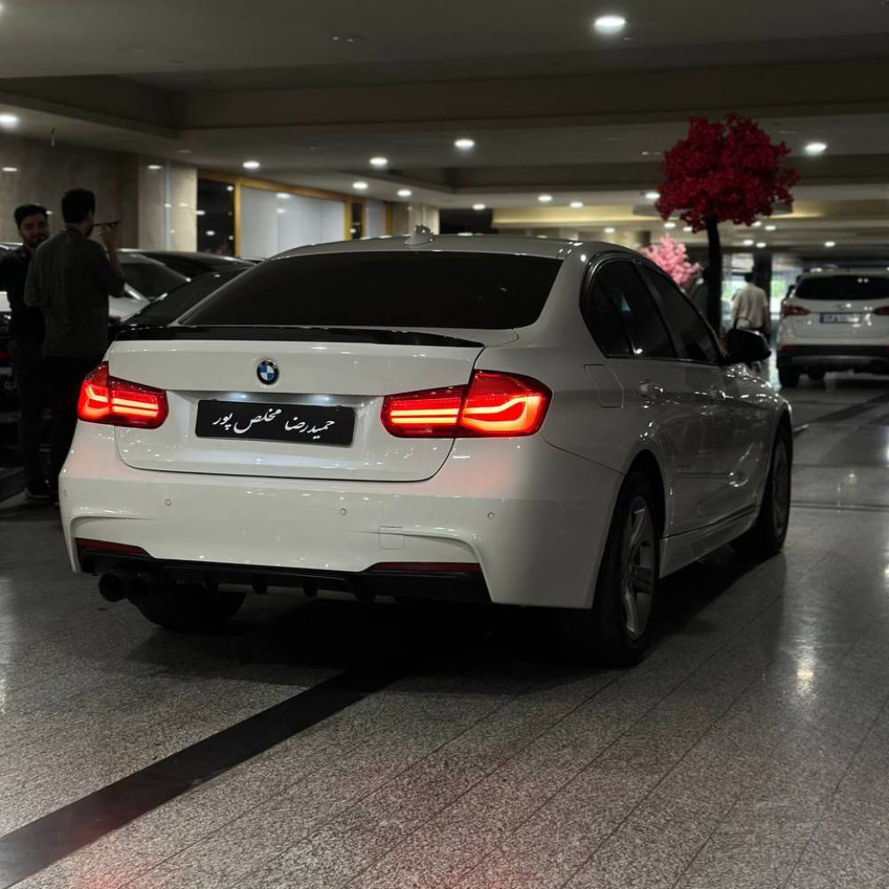 بی ام و ۳۲۰ مدل ۲۰۱۳