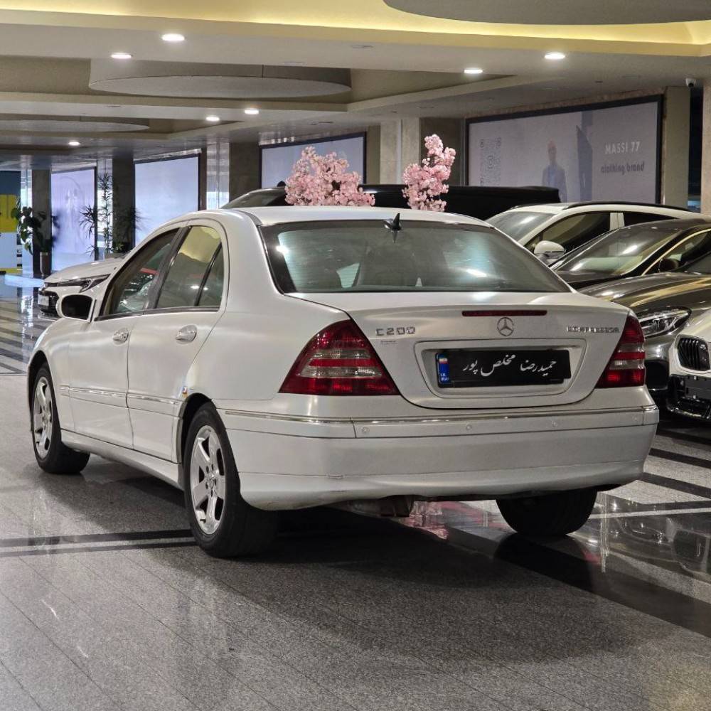بنزc200 مدل2006 کارکرد 355هزار