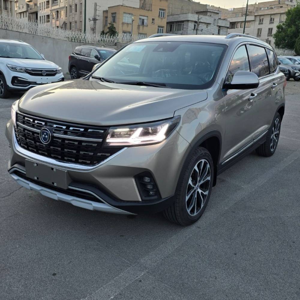 فردا مدل T5 سال 1404  کارکرده