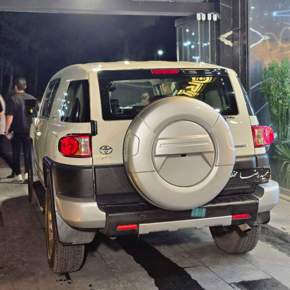 تویوتا FJ مدل ۲۰۱۳