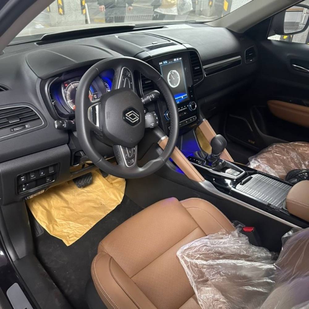 رنو مدل کولیوس سال 2025  صفر