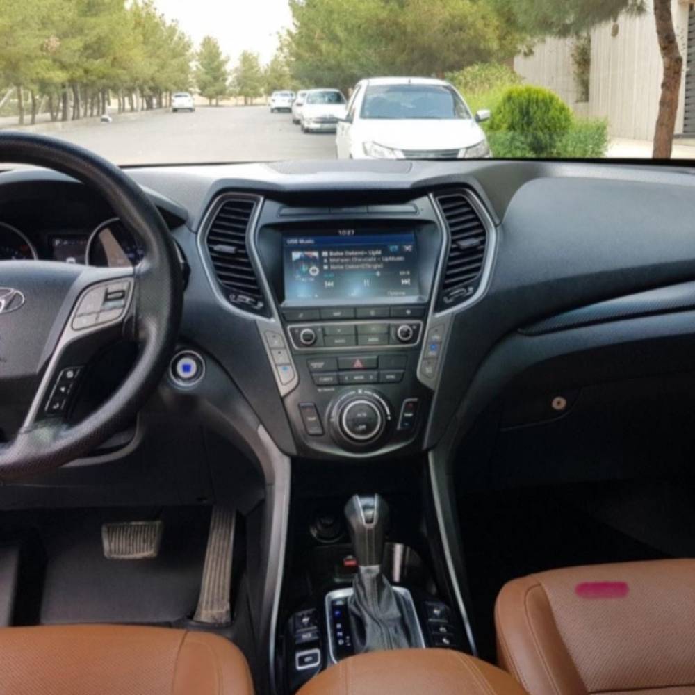 هیوندای مدل سانتافه 4 سیلندر دو دیفرانسیل سال 2016  کارکرده