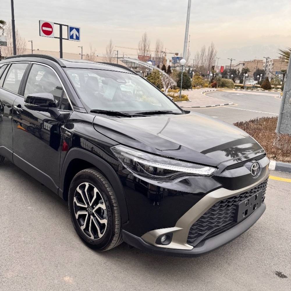 تویوتا مدل فرانت لندر هیبرید 2.0 لیتر سال 2024  صفر