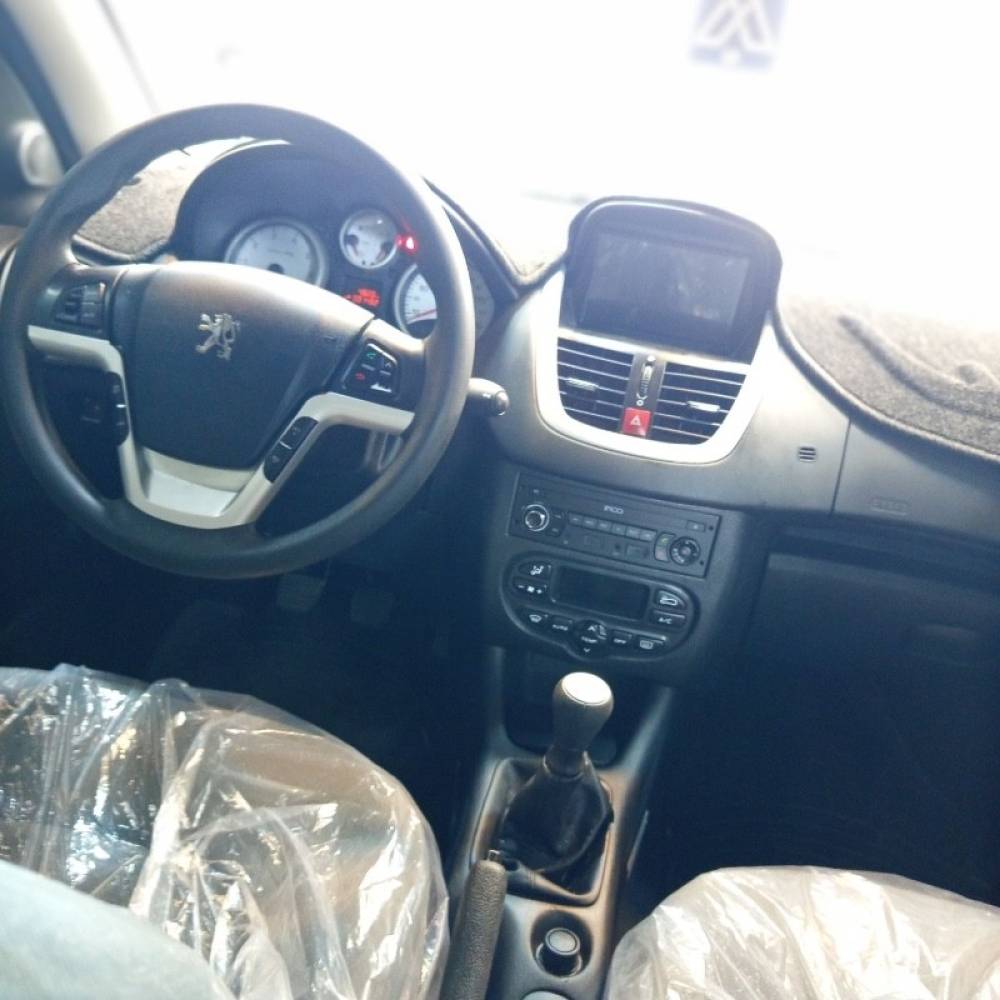 پژو مدل 207 دنده ای TU5 سال 1404  کارکرده