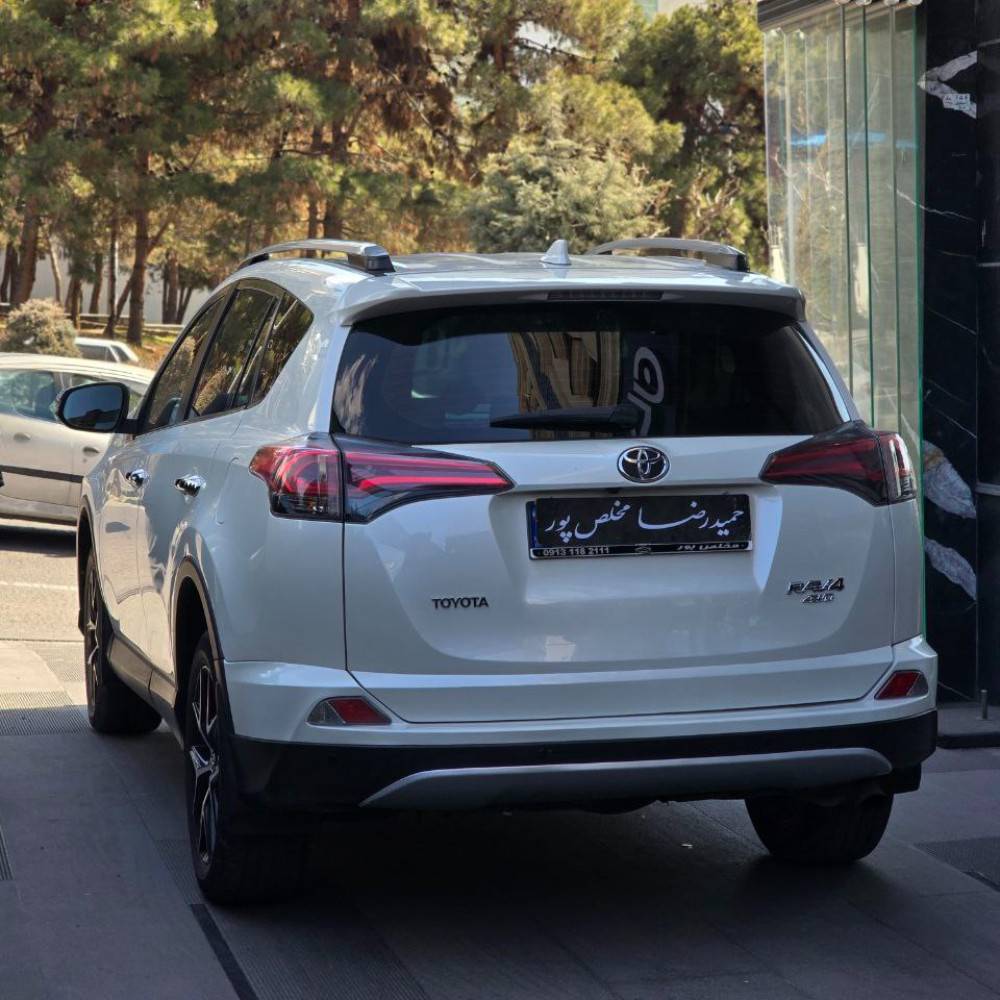 تویوتا راوفور مدل 2017