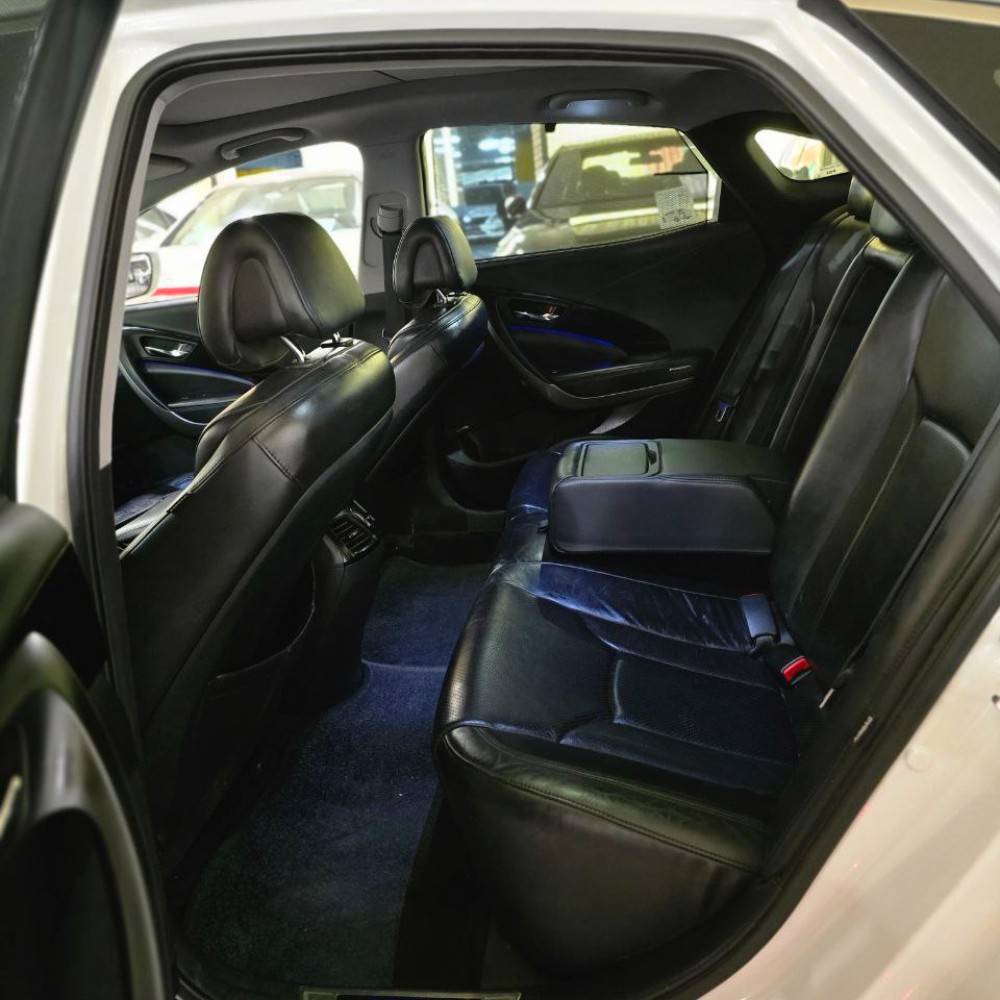 آزرا گرنجور مدل 2012 کارکرده