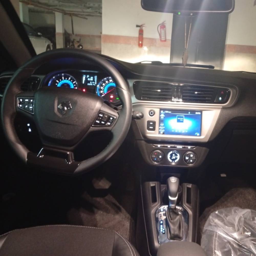 تارا مدل اتوماتیک V4 مدل LX سال 1404  کارکرده