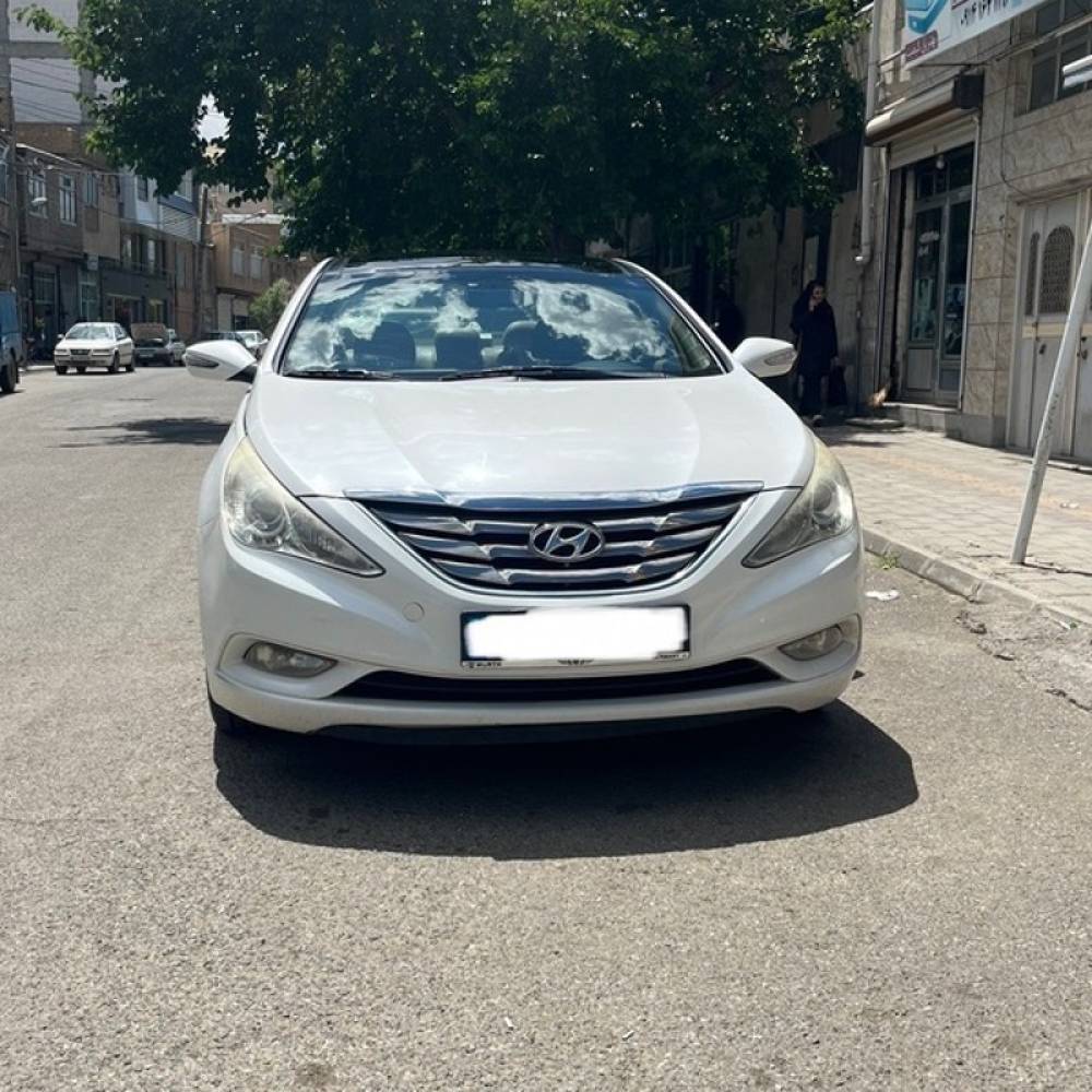 هیوندای مدل سوناتا YF  کارکرده