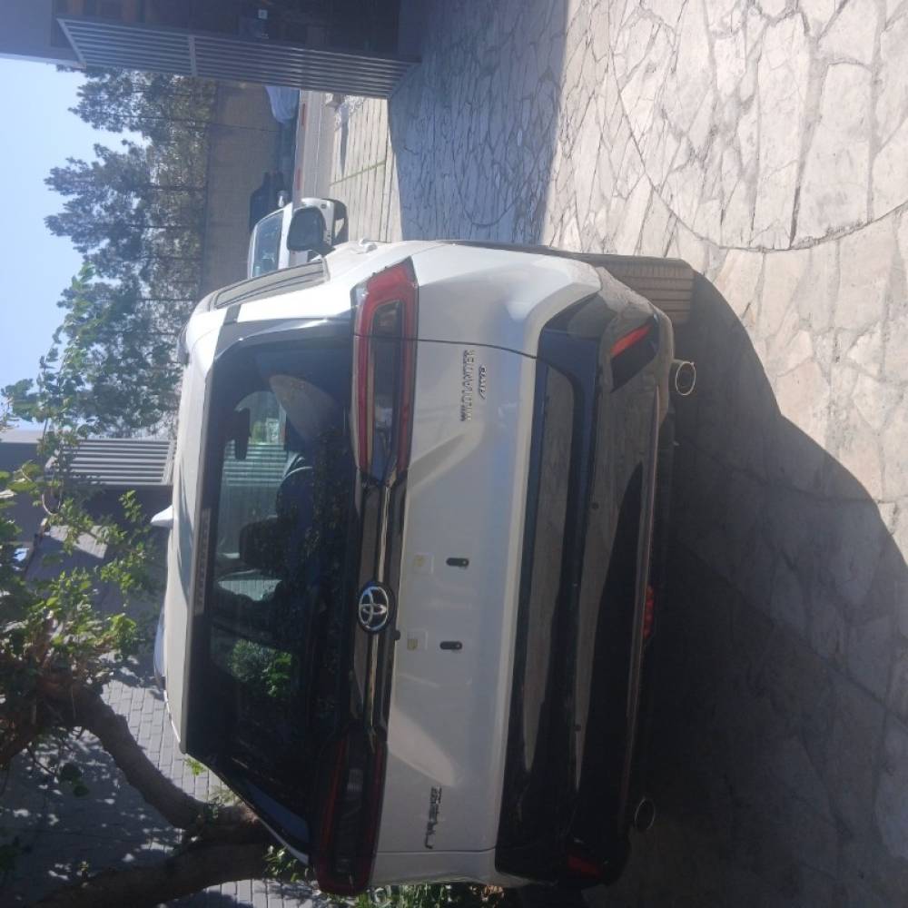 تویوتا مدل وایلندر 2.0 لیتر دو دیفرانسیل سال 2025  صفر