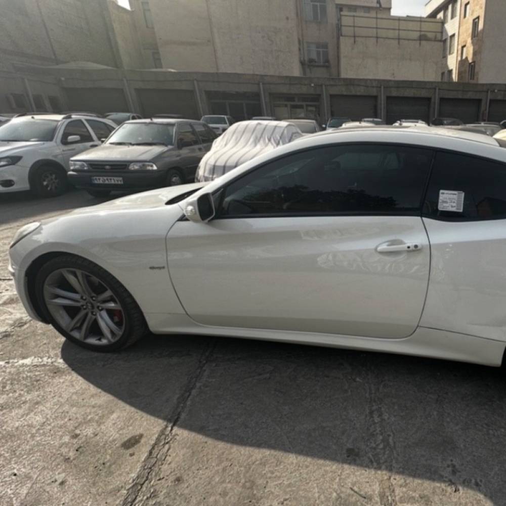 هیوندای مدل جنسیس کوپه  کارکرده
