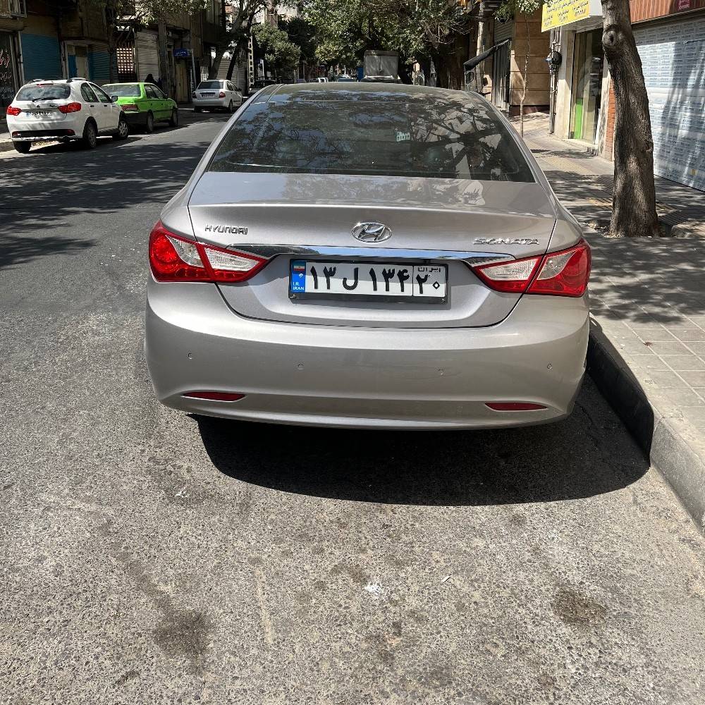 هیوندای (HYUNDAI) سوناتا 2.4 لیتر اتوماتیک سال 2012