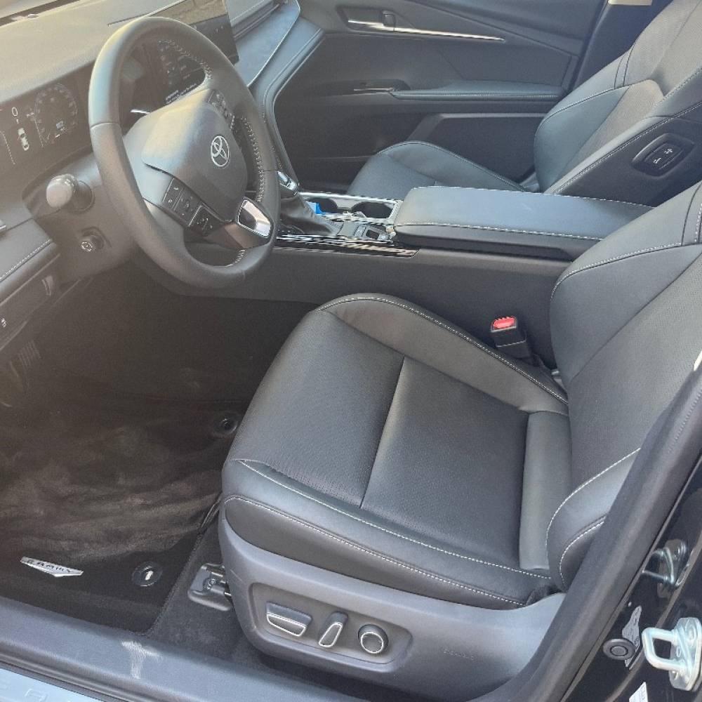 تویوتا مدل کمری 2.5 لیتر گرند سال 2025  صفر