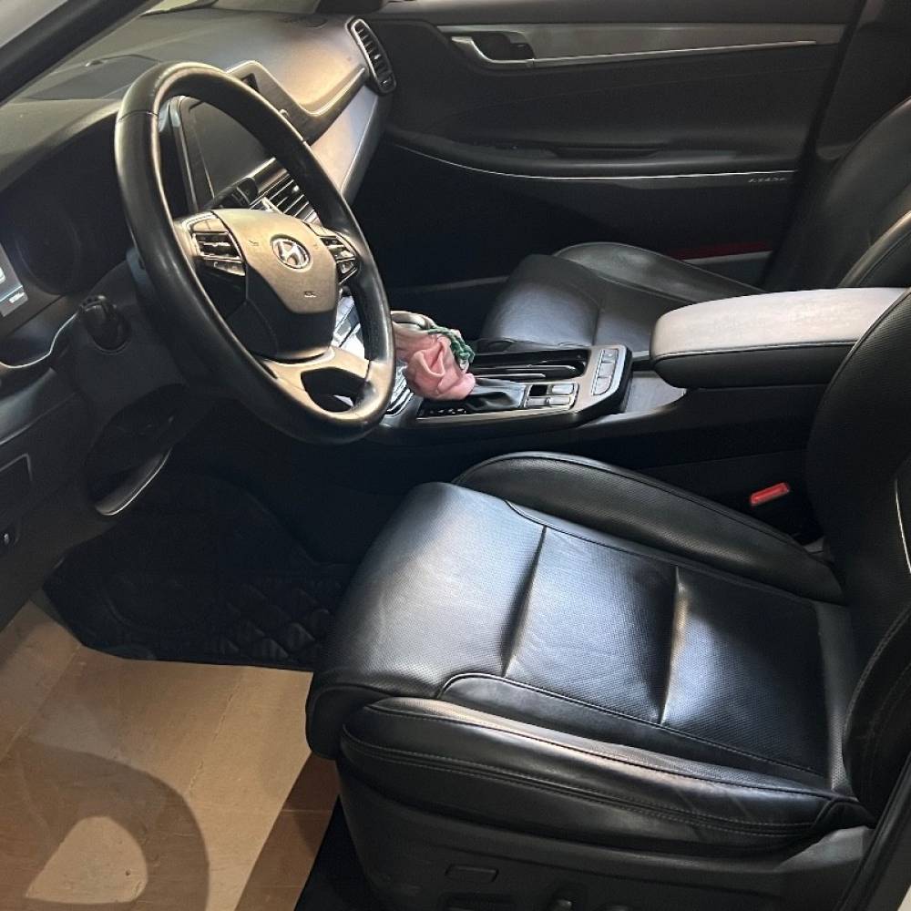 هیوندای مدل آزرا 4 سیلندر سال 2018  کارکرده