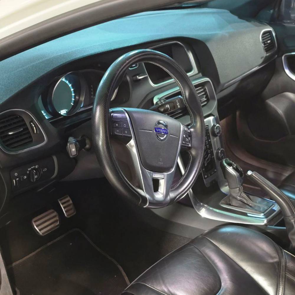 ولوو V40 مدل2014