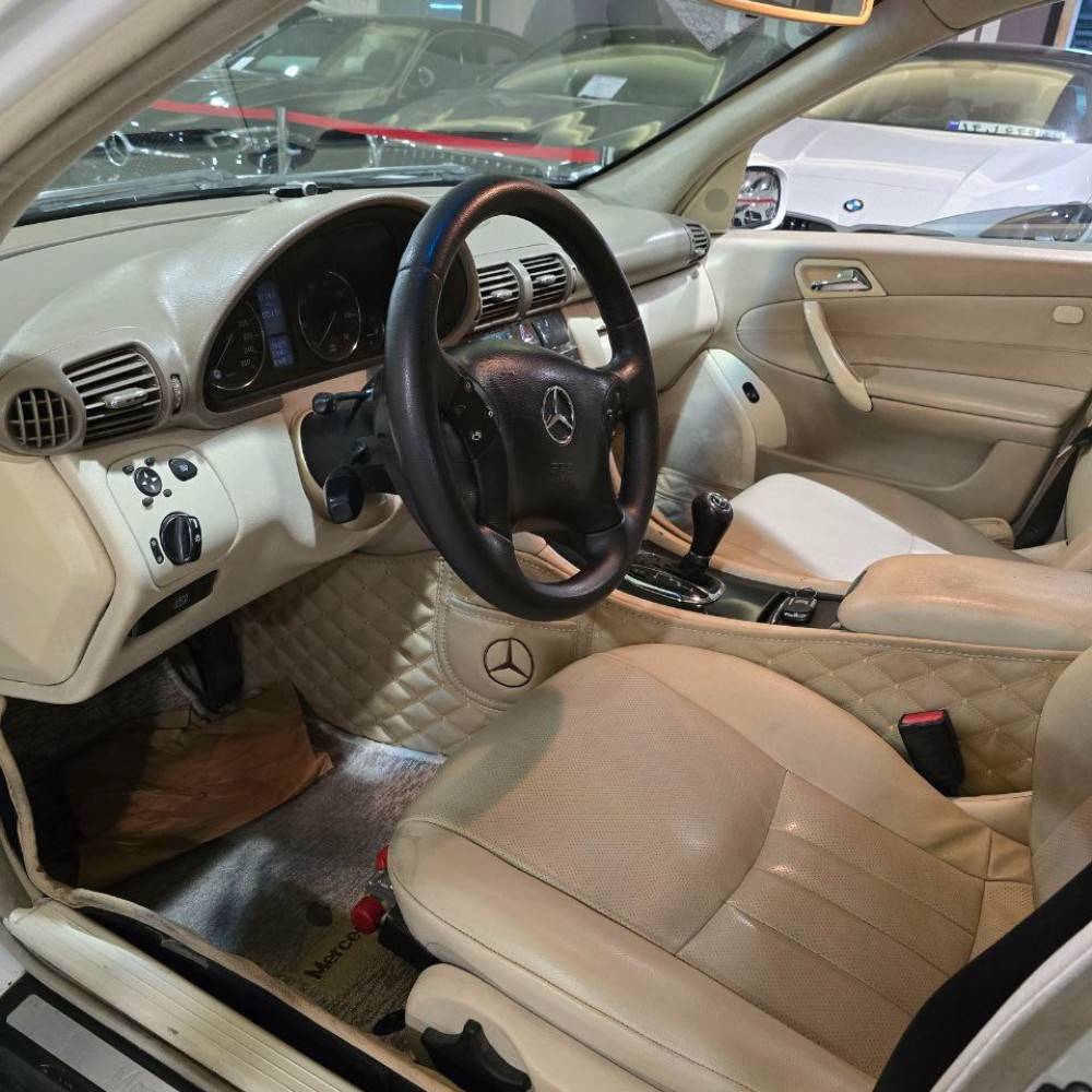 بنزc200 مدل2006 کارکرد 355هزار