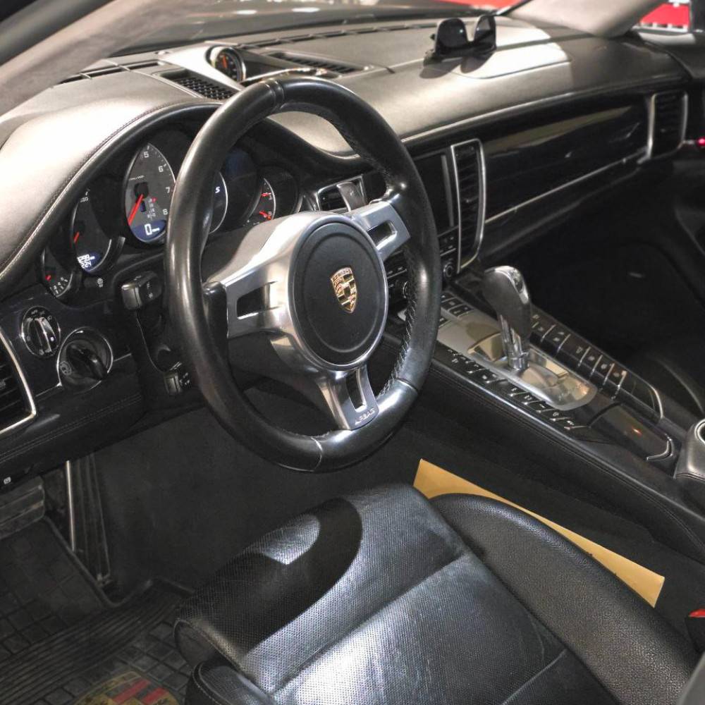 پورشه پانامرا 4s مدل 2011