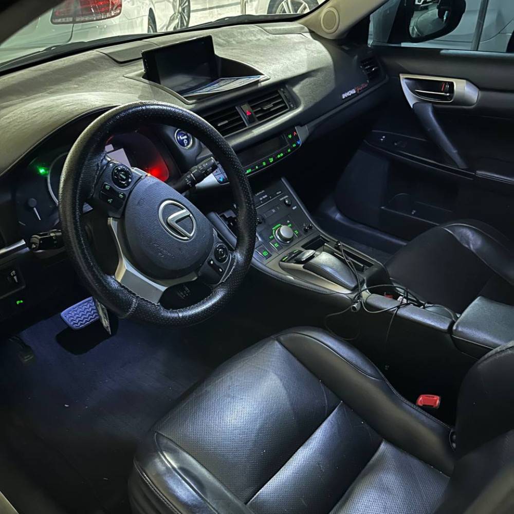 لکسوس اف اسپرت ct200 مدل ۲۰۱۴