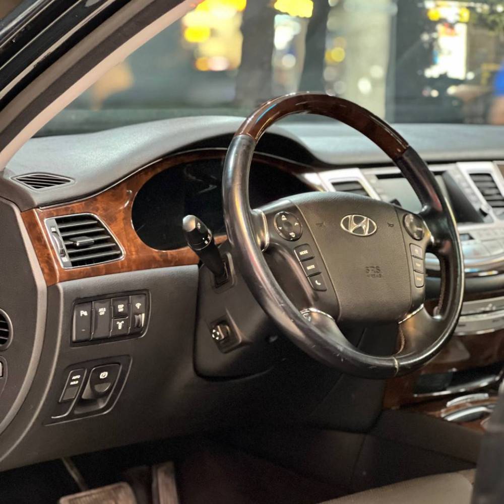 جنسیس سدان مدل ۲۰۱۱