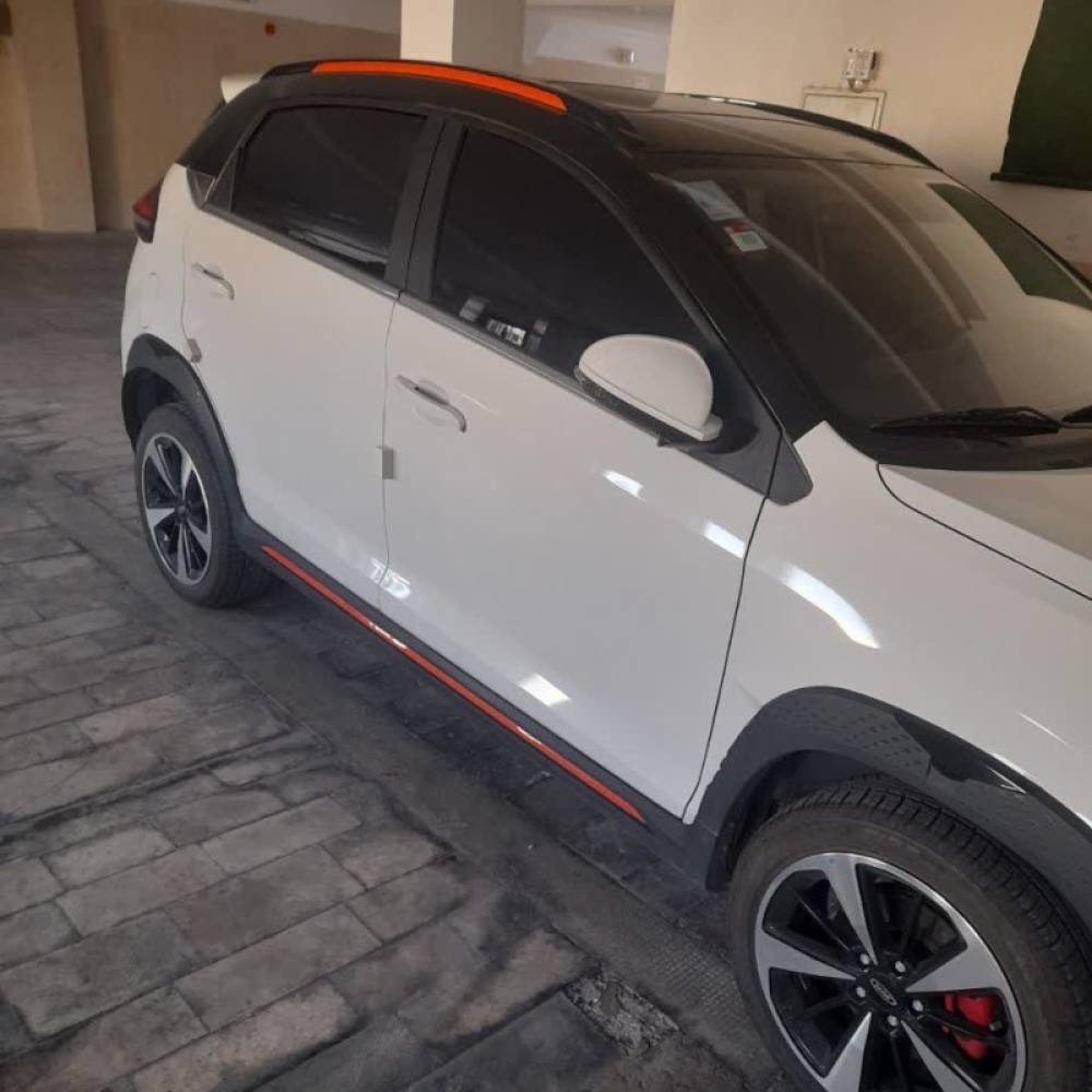 ام وی ام مدل X33 کراس اتوماتیک سال 1403  کارکرده