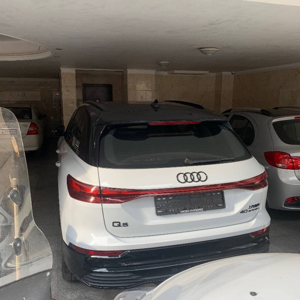 آئودی مدل Q5 e-tron 40 سال 2023  کارکرده