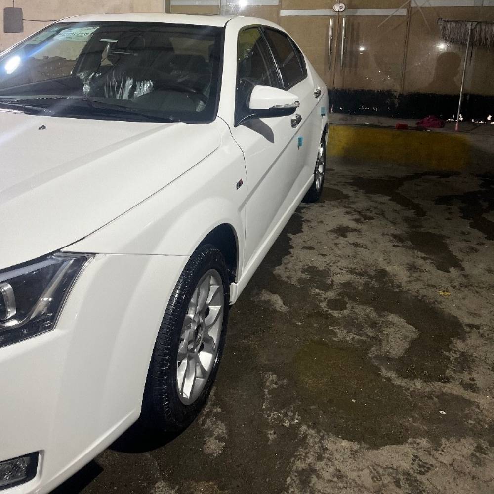 دنا مدل پلاس EF7 اتوماتیک توربو ساده سال 1402  کارکرده