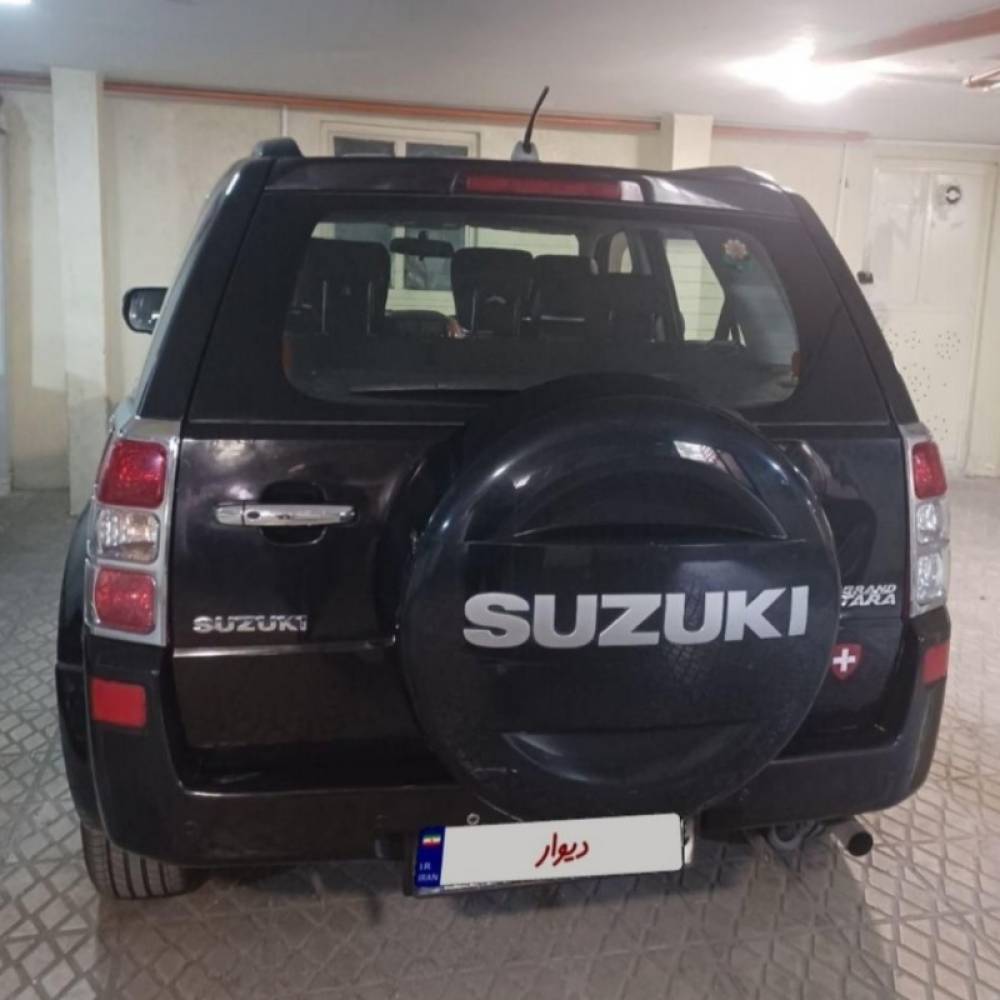 سوزوکی مدل ویتارا گرند 2.4 لیتر اتوماتیک سال 1390  کارکرده