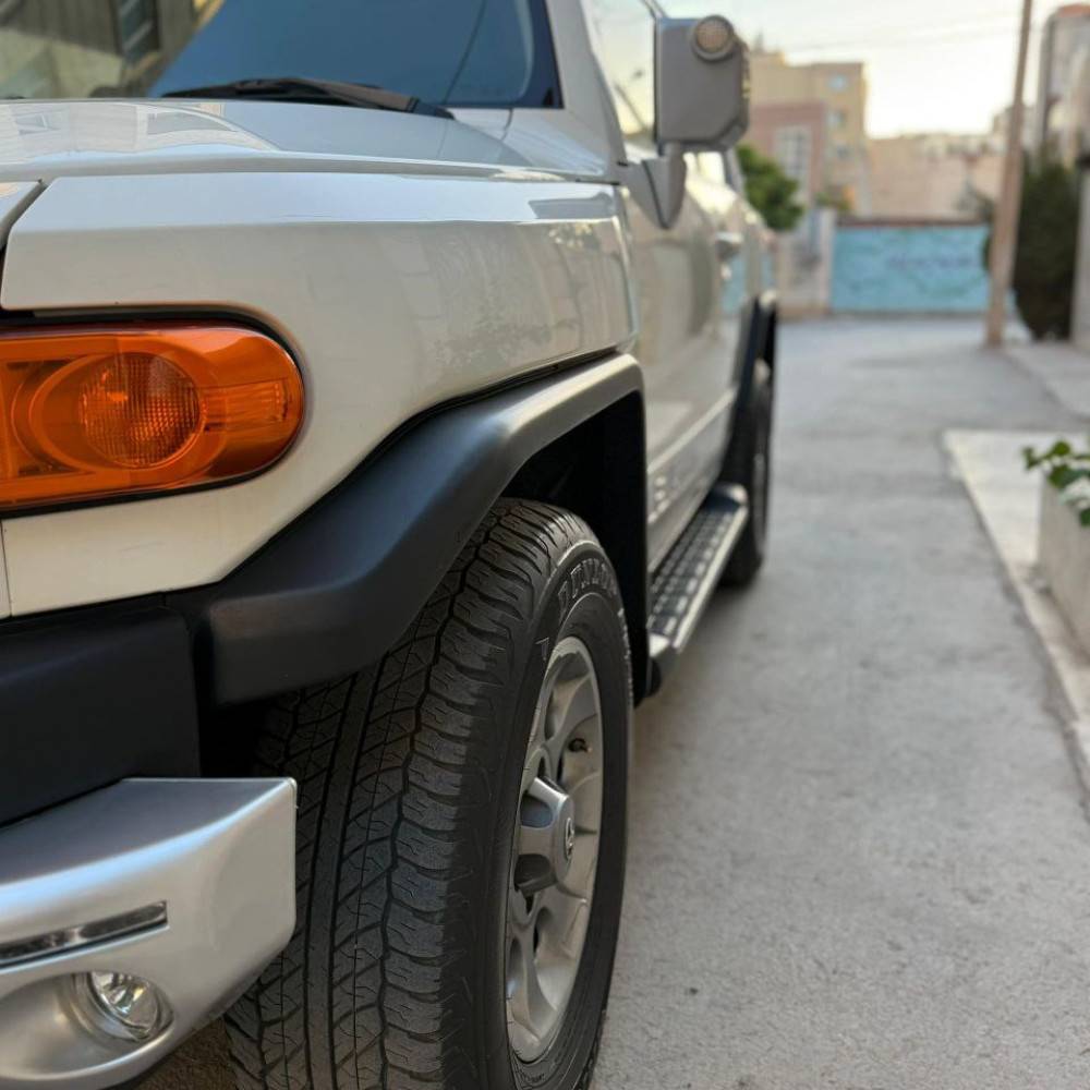 تویوتا اف جی مدل 2012