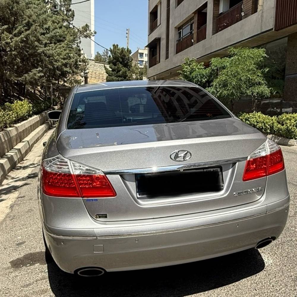 هیوندای مدل جنسیس سال 2011  کارکرده