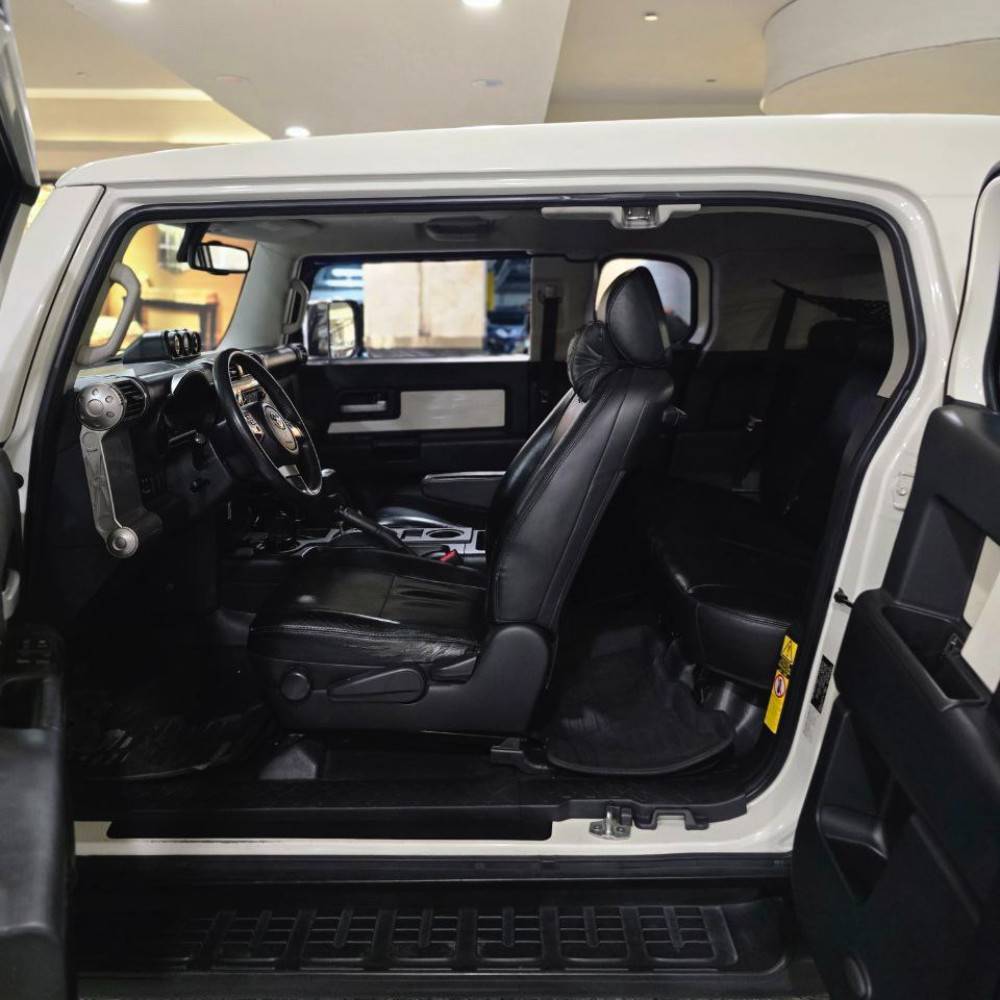 تویوتا اف جی مدل 2011