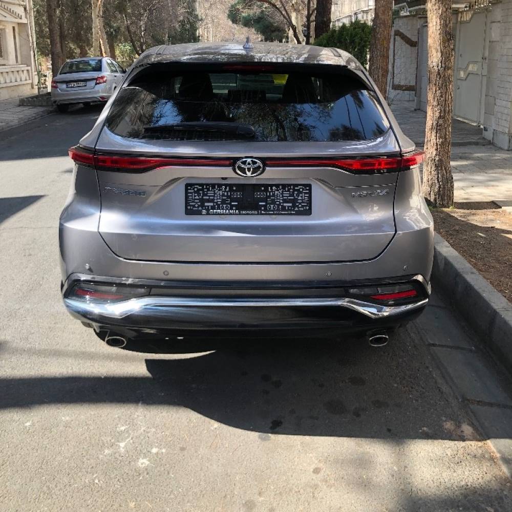 تویوتا مدل ونزا 2.0 لیتر پرمیوم سال 2024  صفر