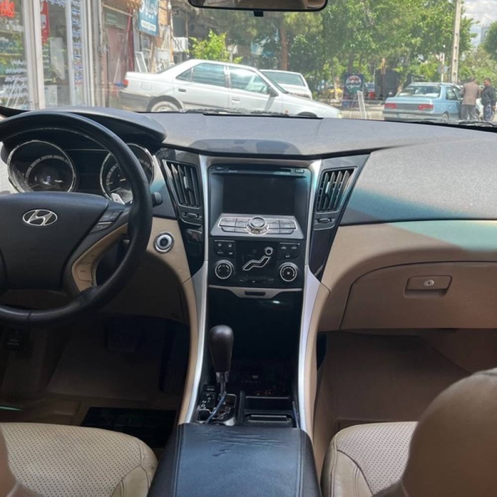 هیوندای مدل سوناتا YF  کارکرده