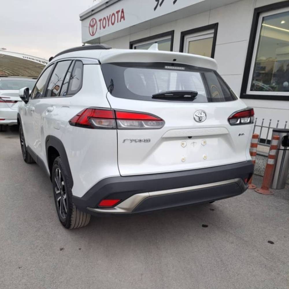 تویوتا مدل فرانت لندر هیبرید 2.0 لیتر سال 2024  صفر