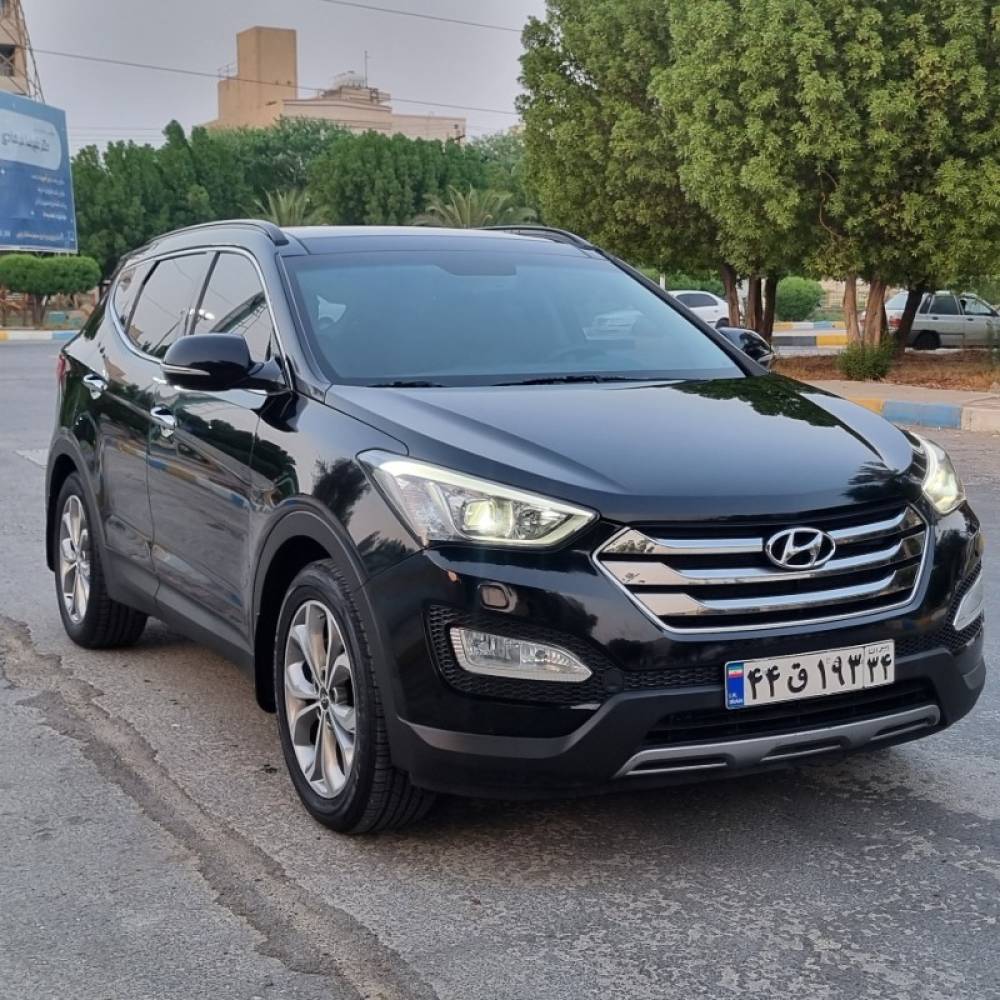 هیوندای مدل سانتافه 4 سیلندر دو دیفرانسیل سال 2015  کارکرده