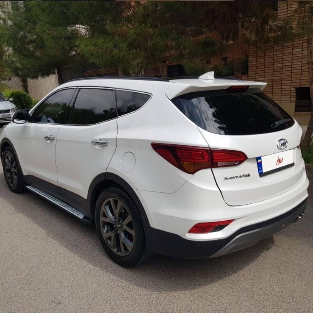 هیوندای مدل سانتافه 4 سیلندر دو دیفرانسیل سال 2016  کارکرده