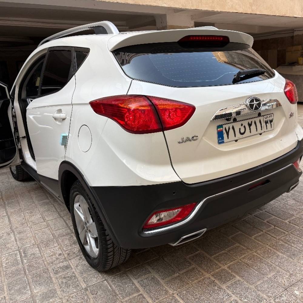 جک مدل S3 اتوماتیک سال 1401  کارکرده