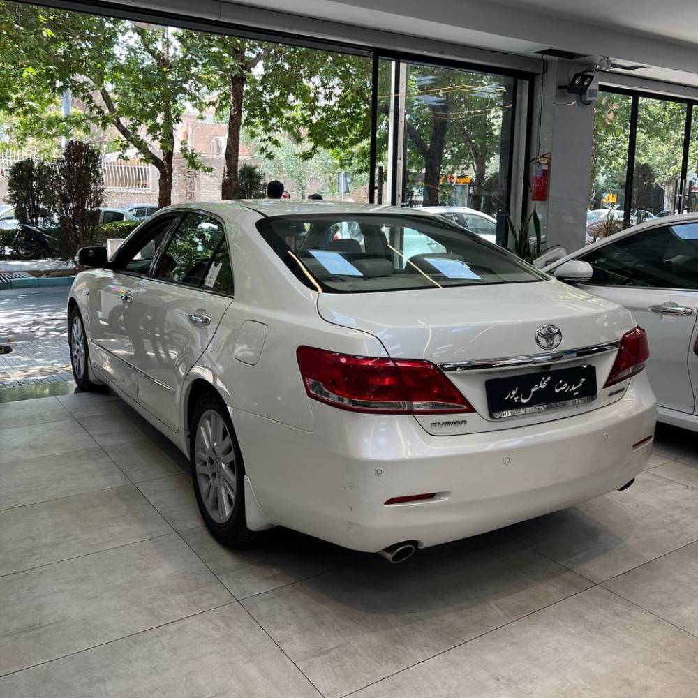 تویوتا آریون مدل ۲۰۱۱