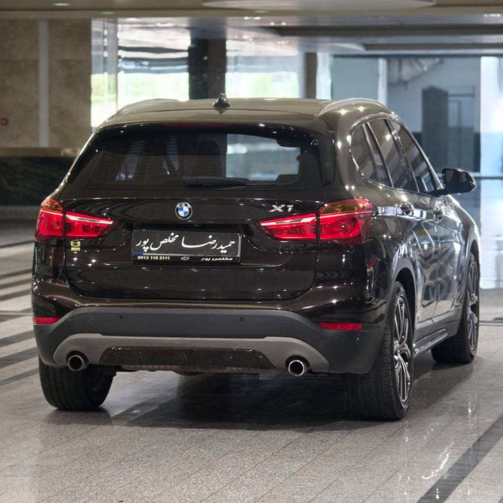 بی ام و x1 مدل 2017