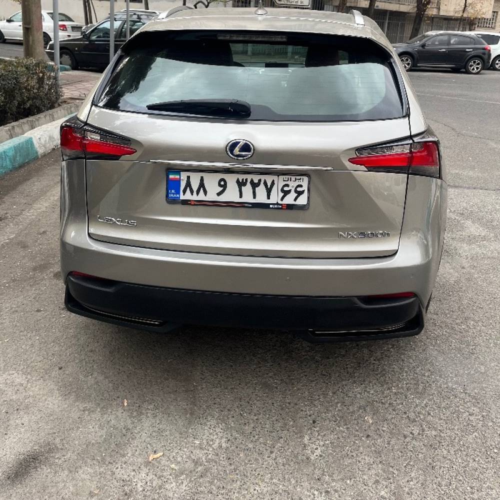 لکسوس مدل NX300  کارکرده