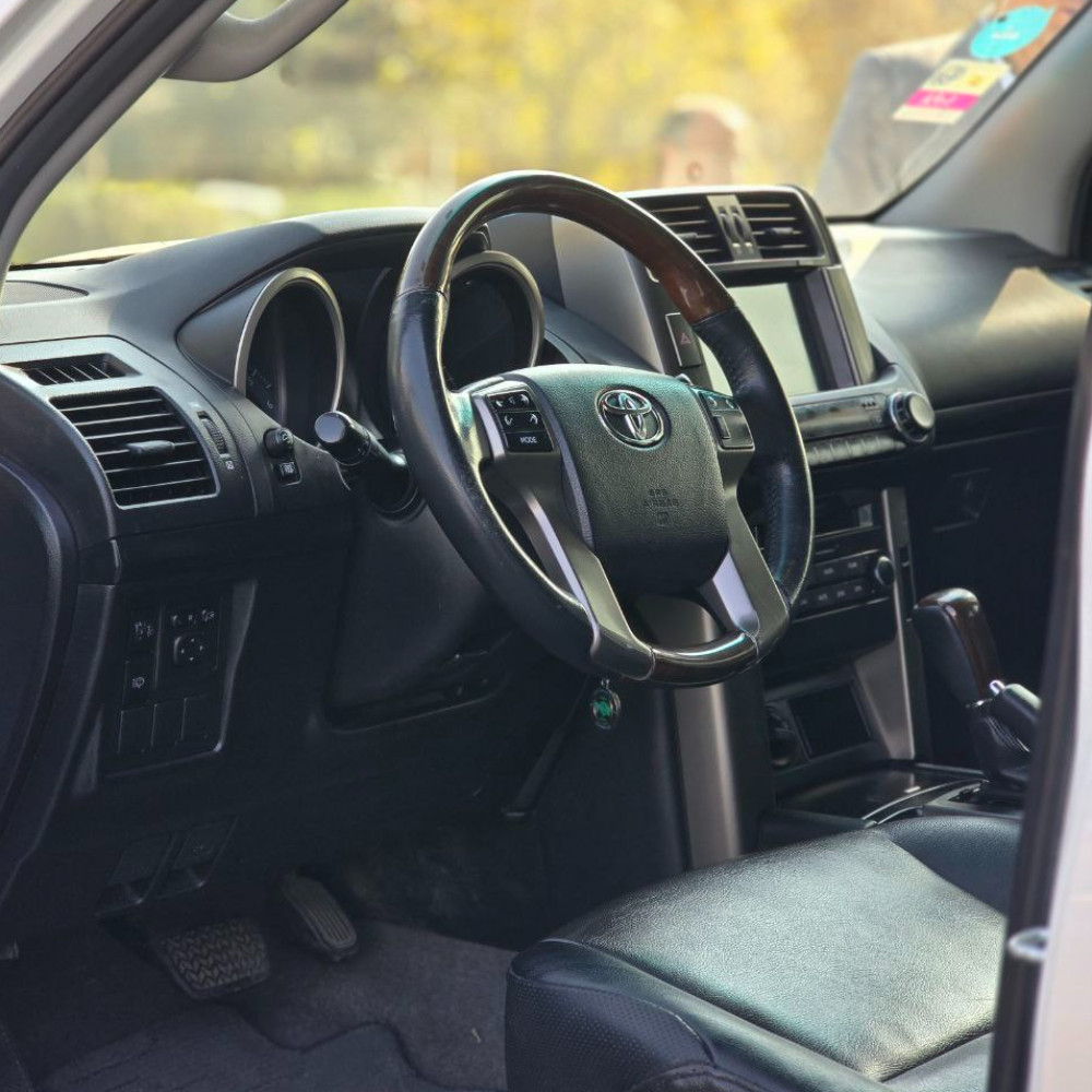 پرادو 2 درب مدل ۲۰۱۳