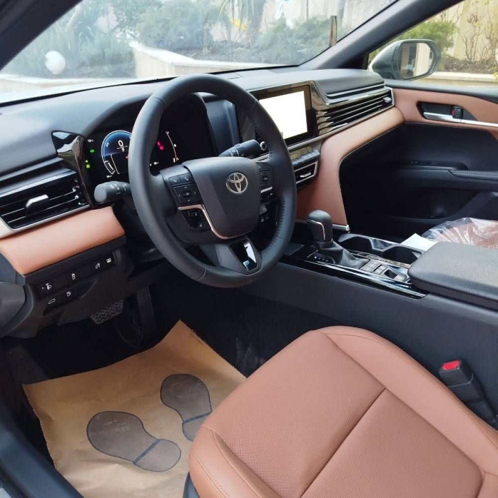 تویوتا مدل کمری 2.5 لیتر گرند سال 2025  صفر