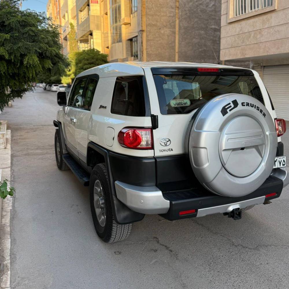 تویوتا اف جی مدل 2012